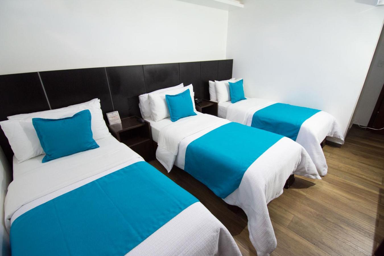 Hotel Plaza Victoria Ibarra Dış mekan fotoğraf