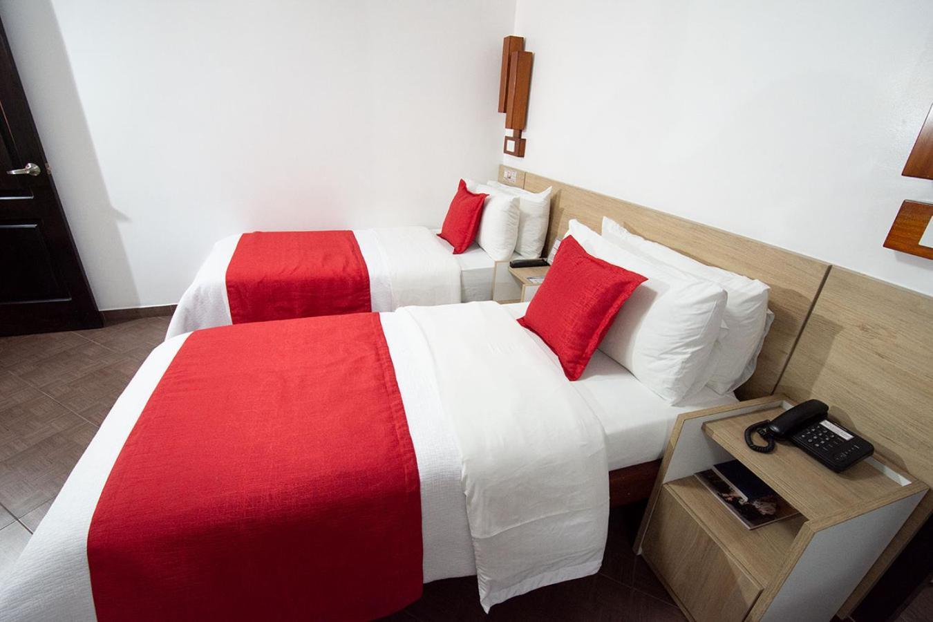 Hotel Plaza Victoria Ibarra Dış mekan fotoğraf