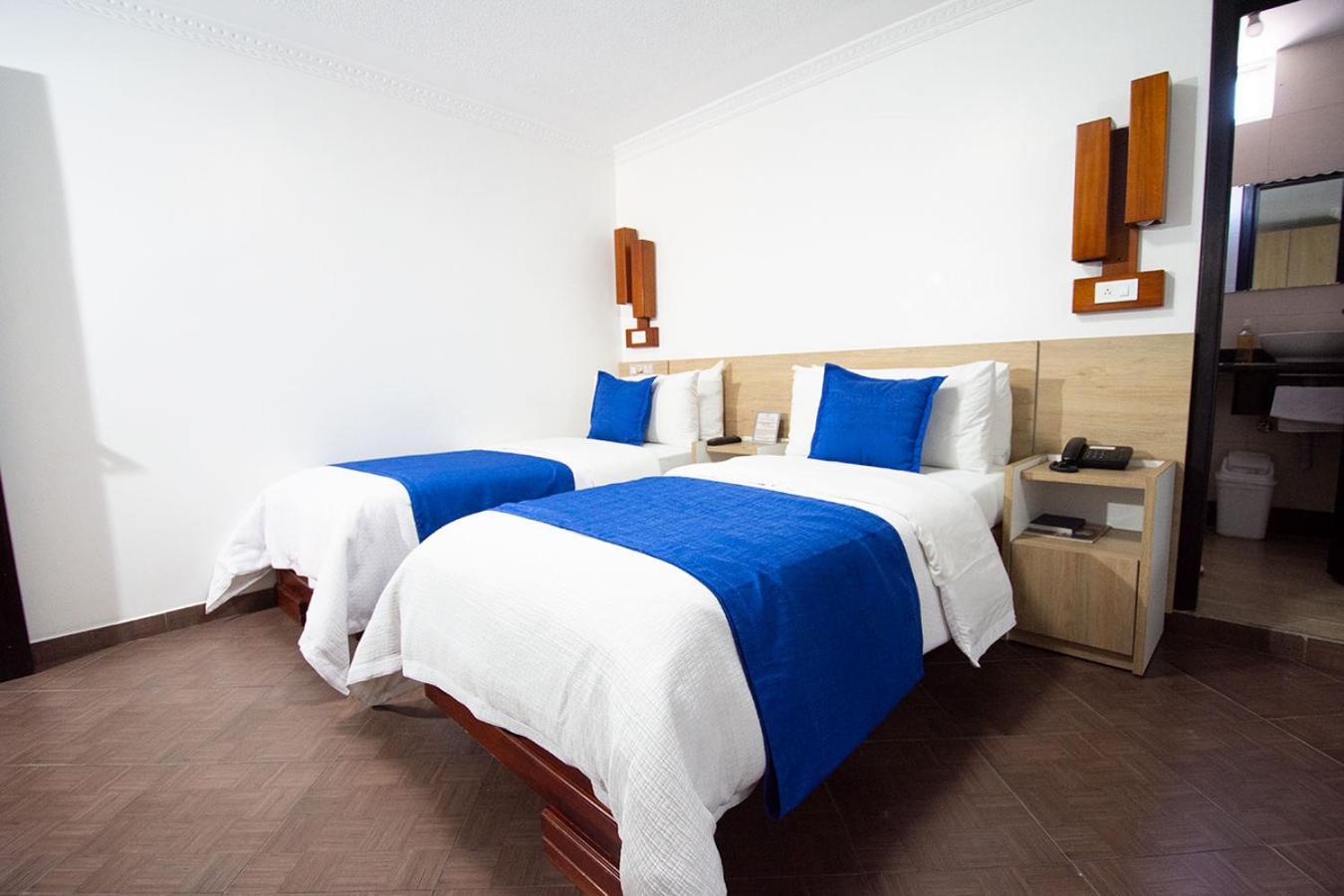 Hotel Plaza Victoria Ibarra Dış mekan fotoğraf
