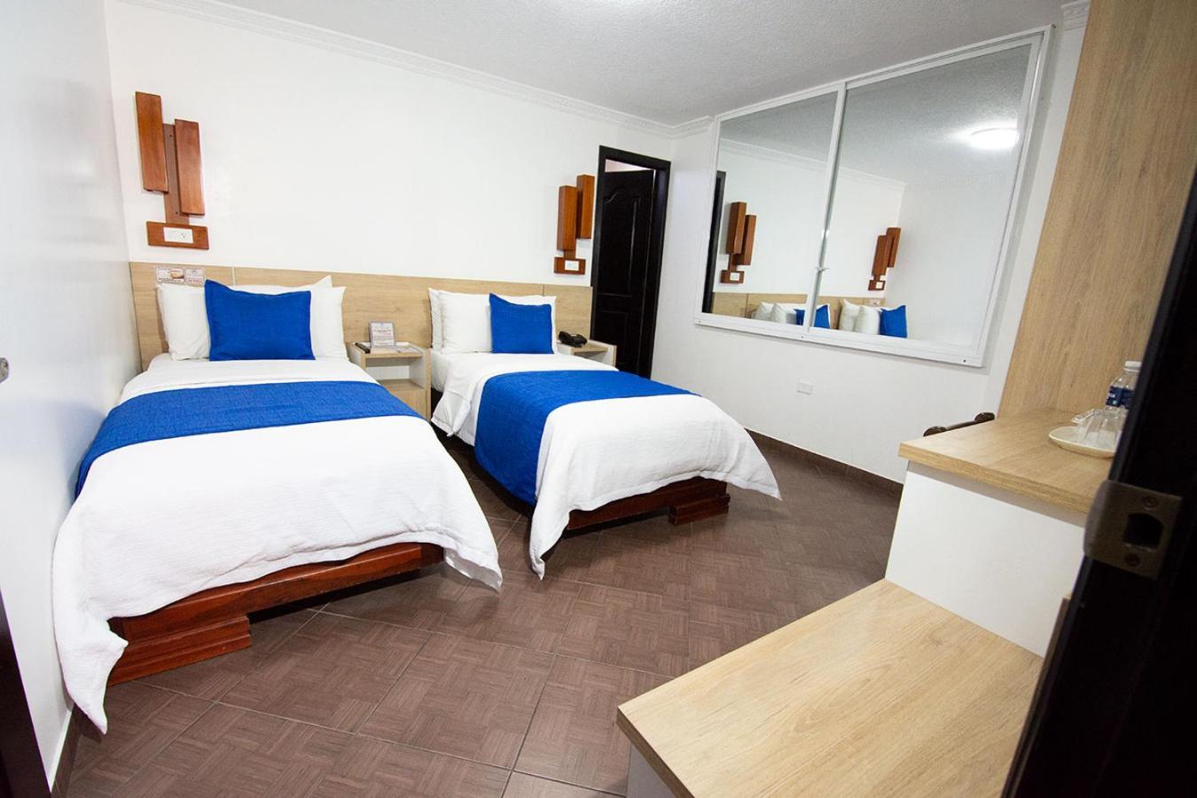Hotel Plaza Victoria Ibarra Dış mekan fotoğraf