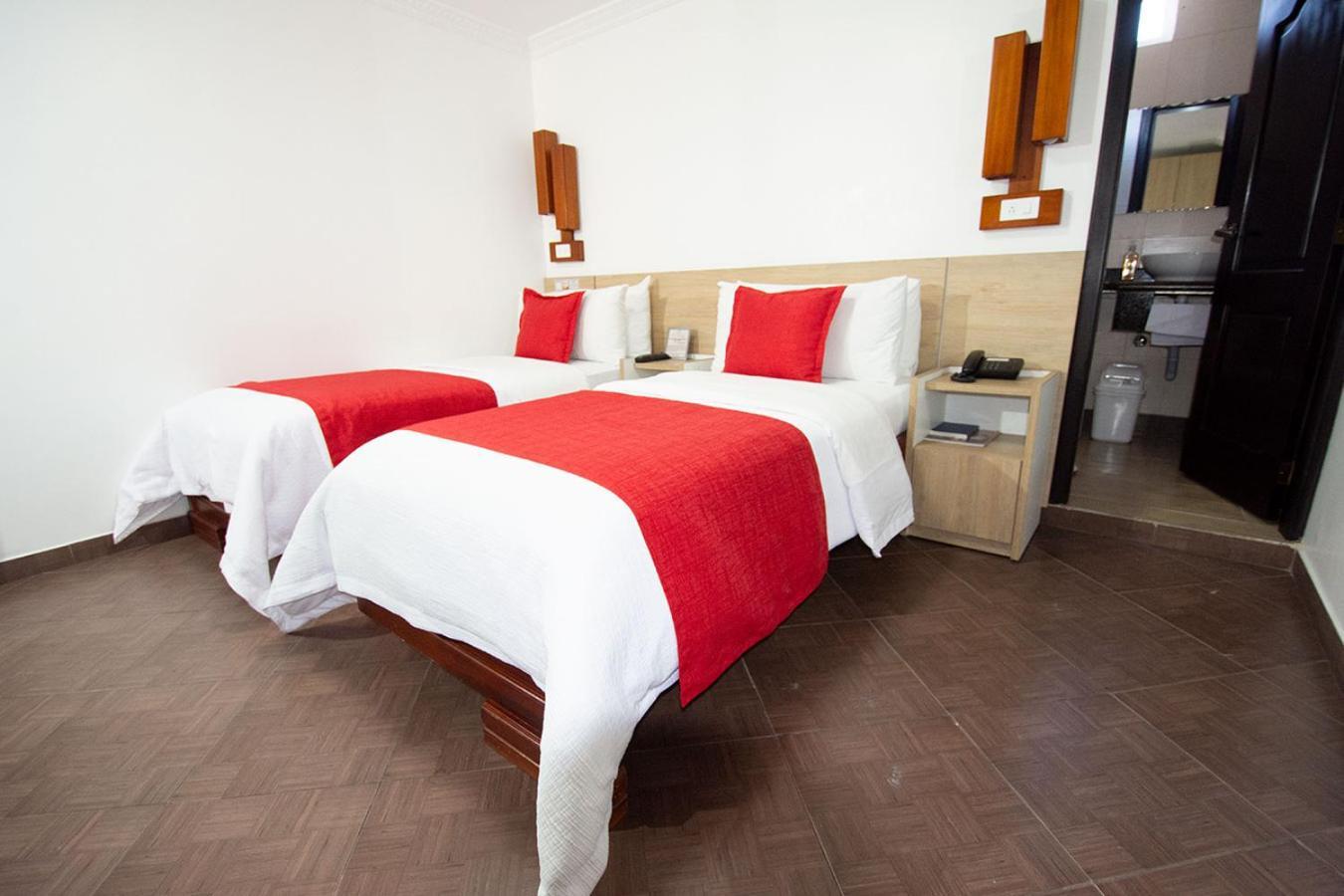 Hotel Plaza Victoria Ibarra Dış mekan fotoğraf