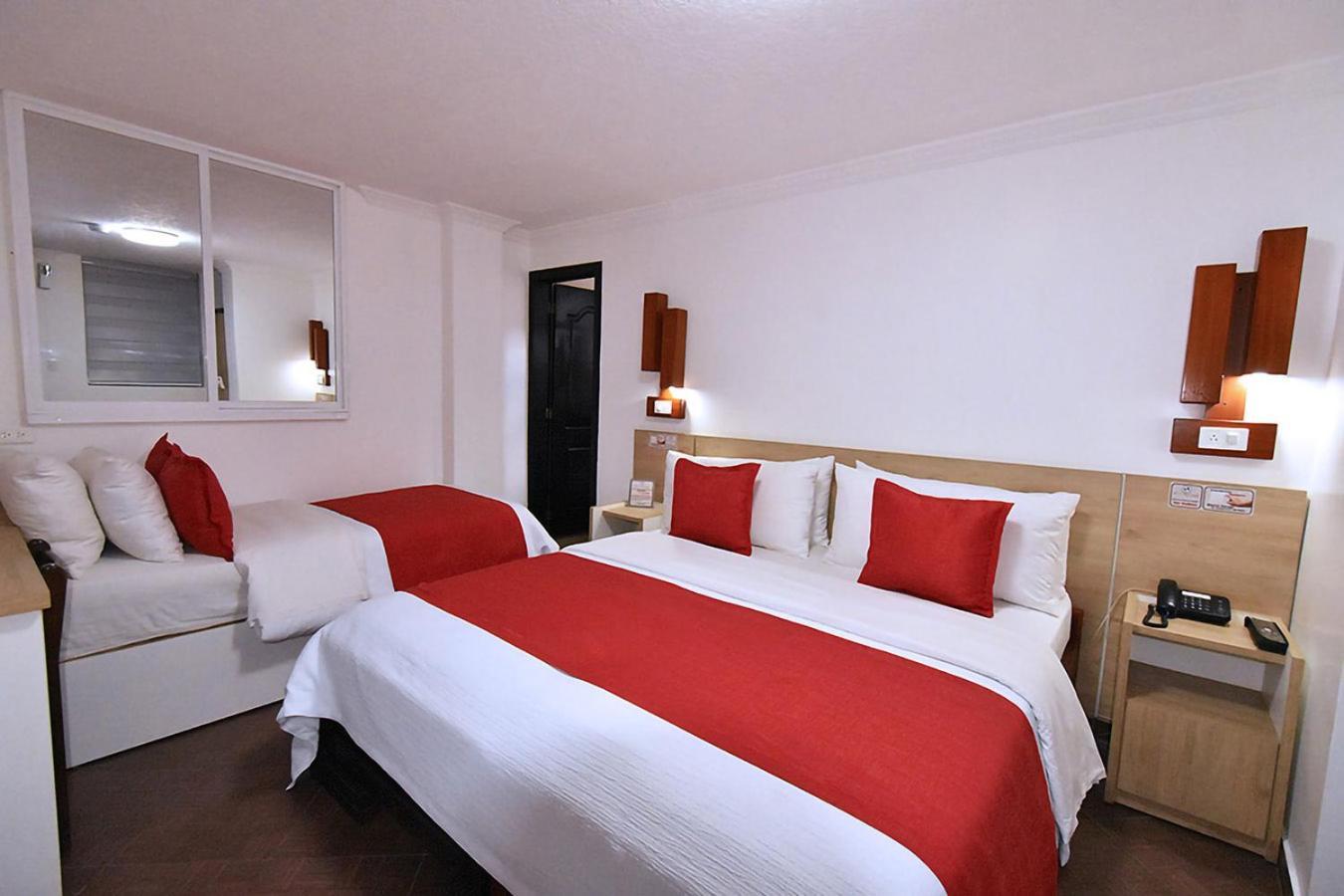 Hotel Plaza Victoria Ibarra Dış mekan fotoğraf