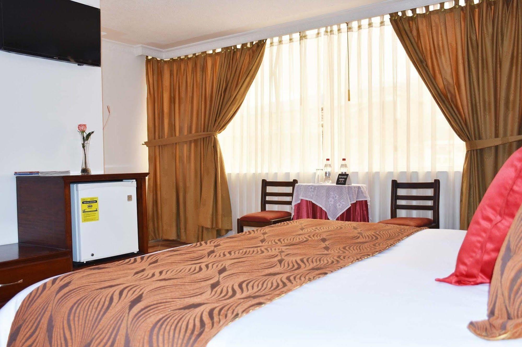 Hotel Plaza Victoria Ibarra Dış mekan fotoğraf